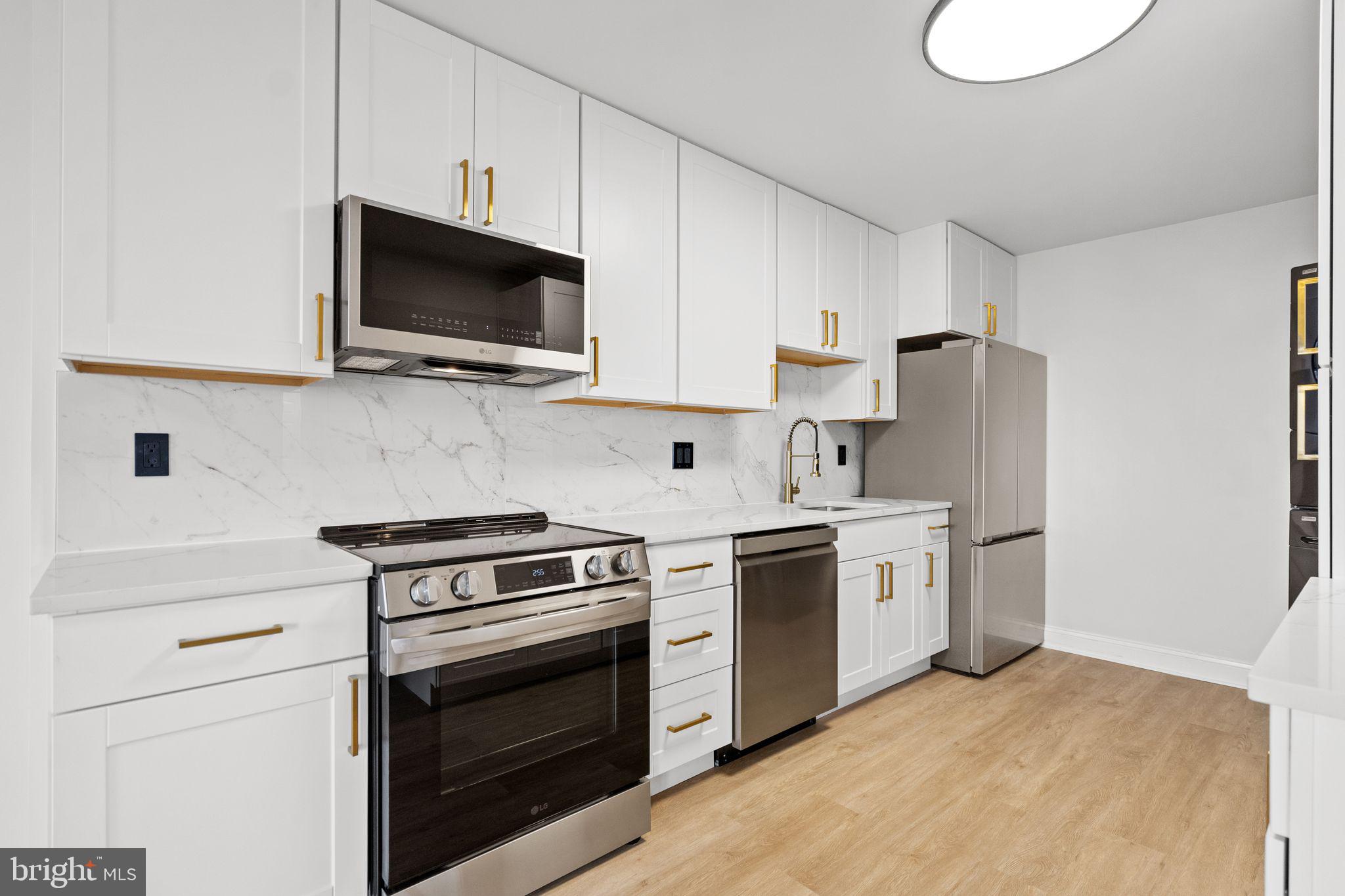 5901 MOUNT EAGLE DRIVE 1102