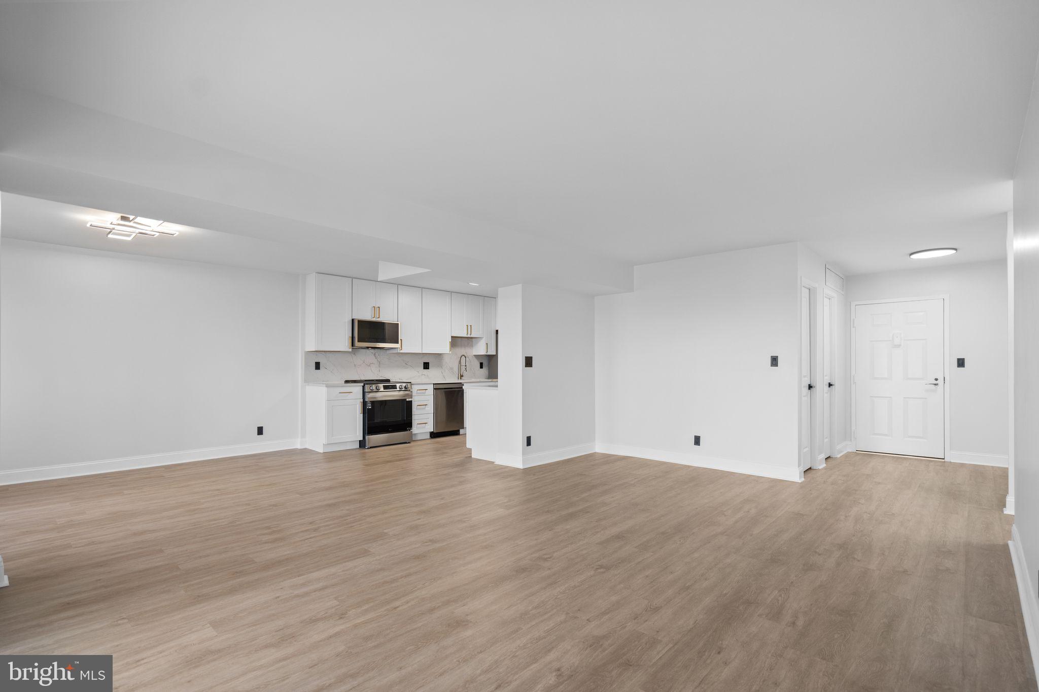 5901 MOUNT EAGLE DRIVE 1102