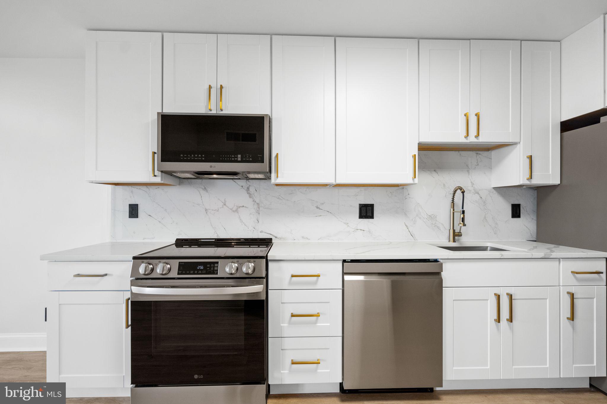 5901 MOUNT EAGLE DRIVE 1102