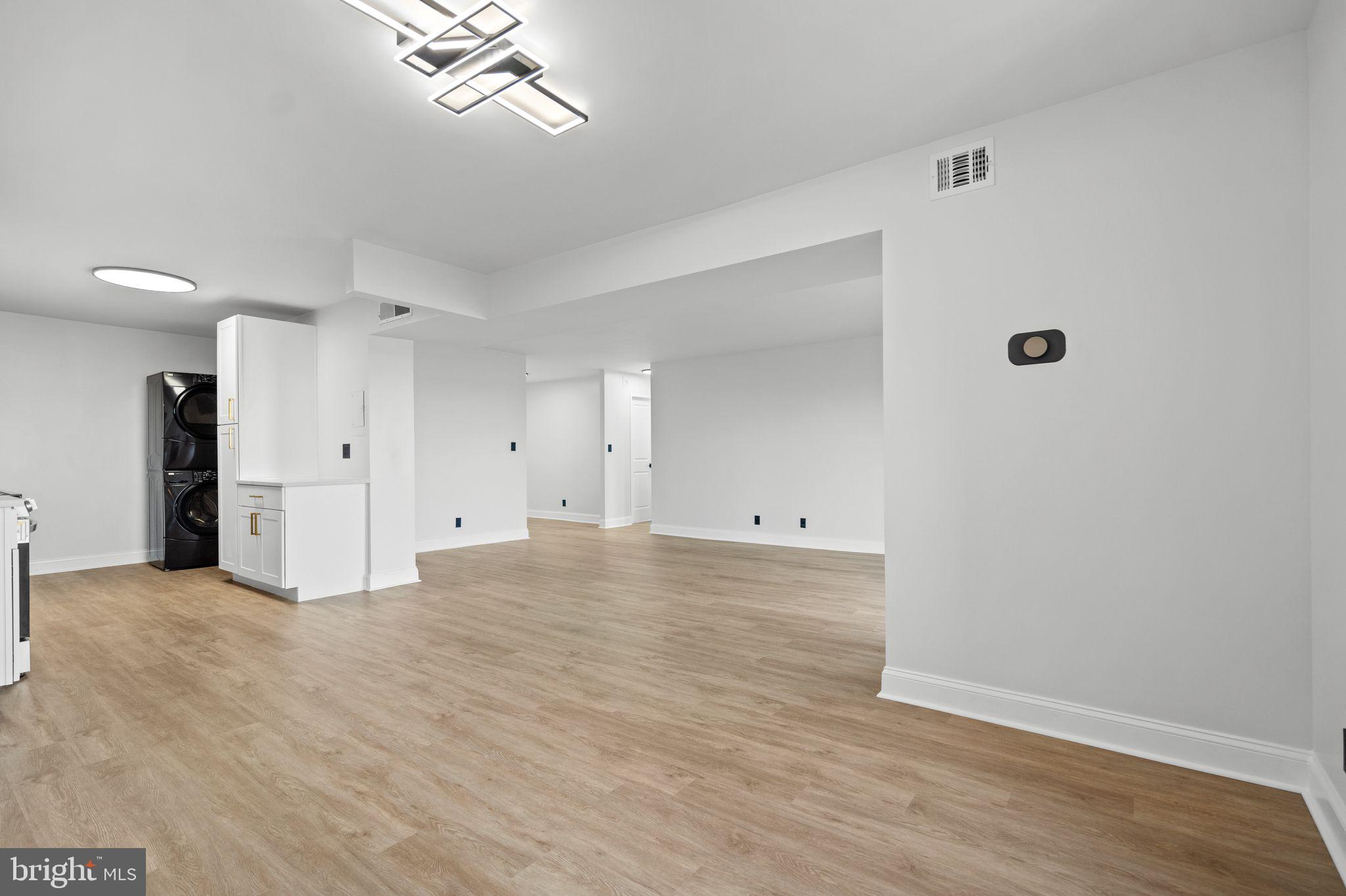 5901 MOUNT EAGLE DRIVE 1102