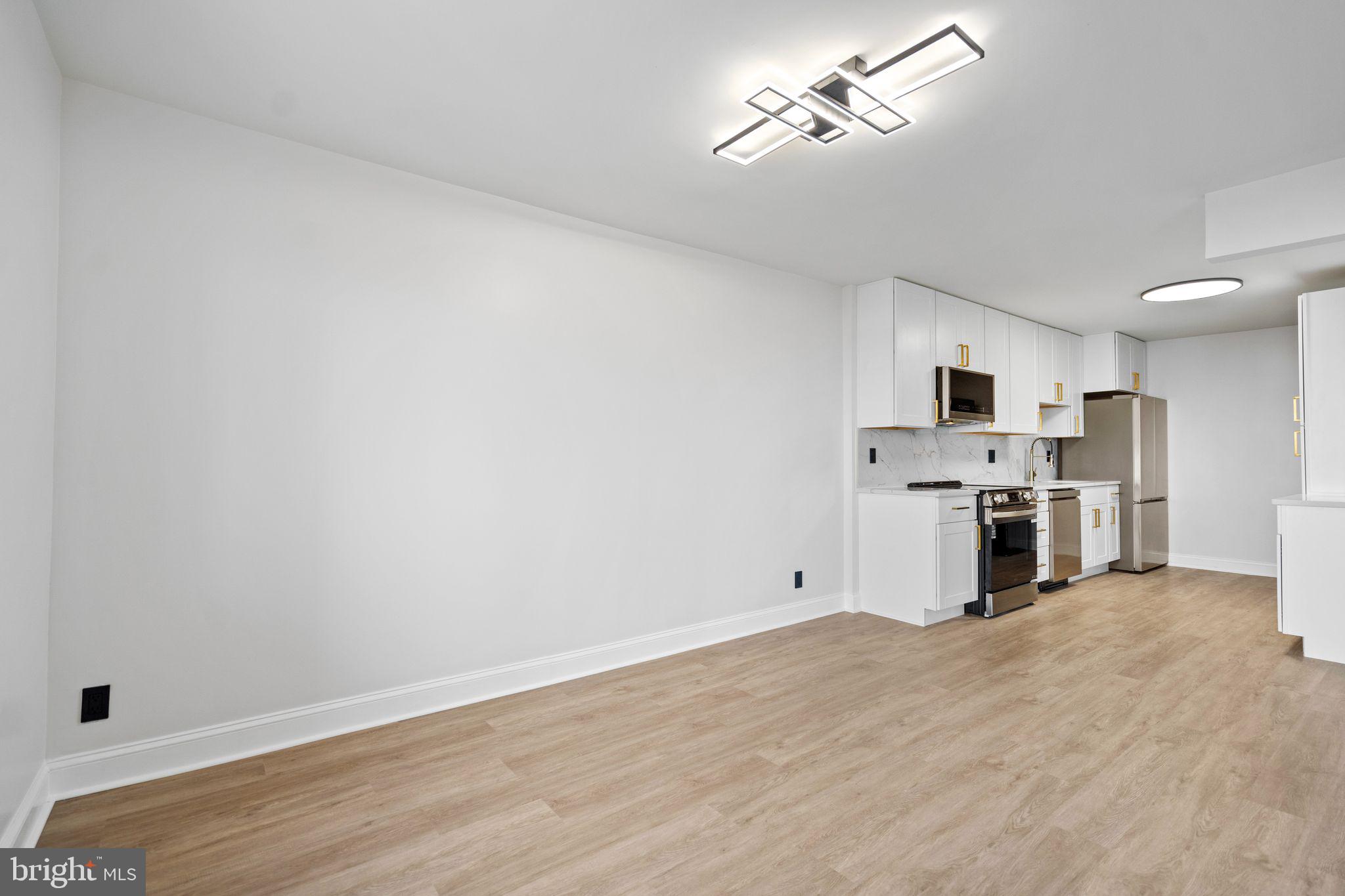 5901 MOUNT EAGLE DRIVE 1102