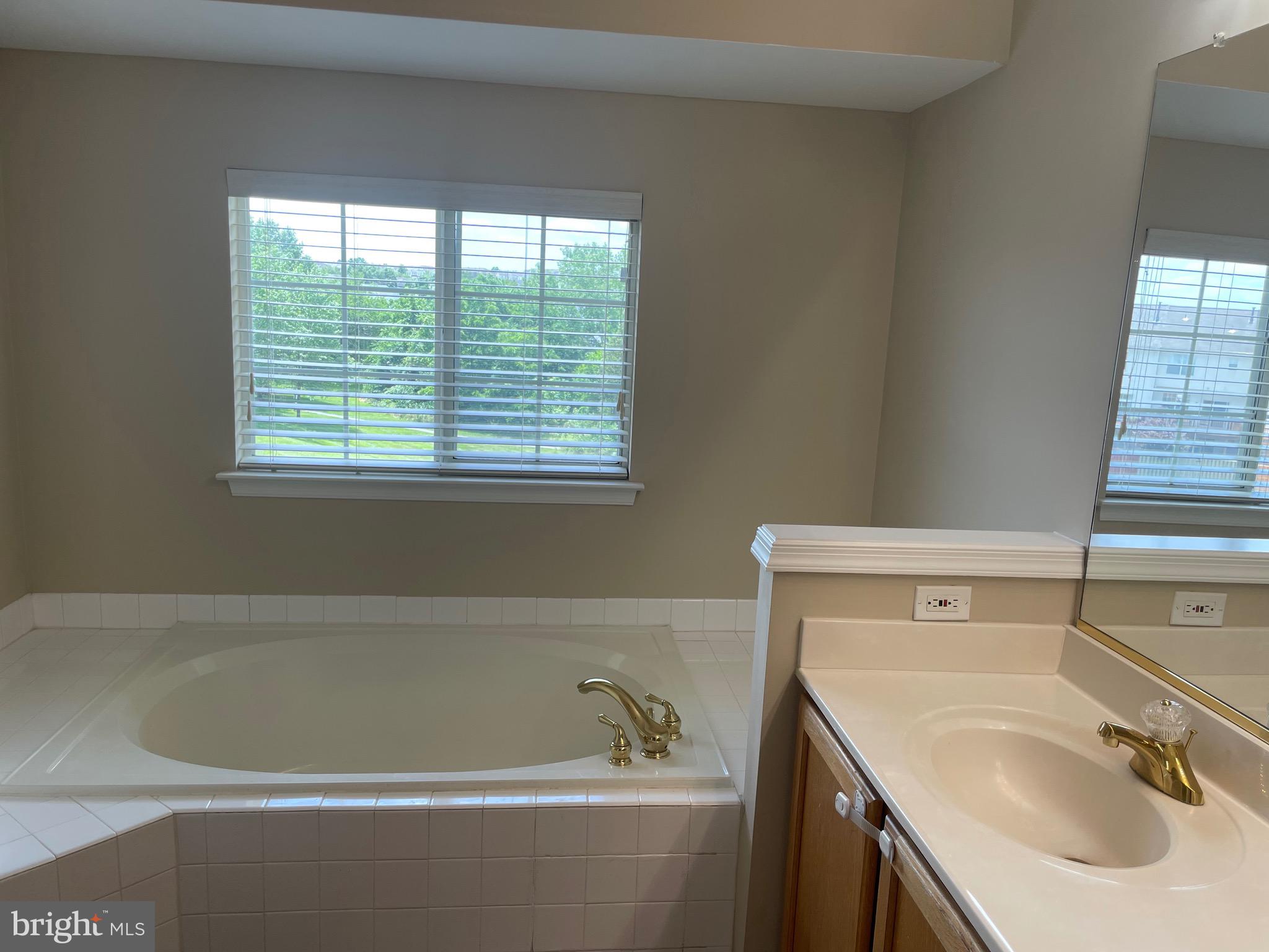 21629 KINGS CROSSING TER