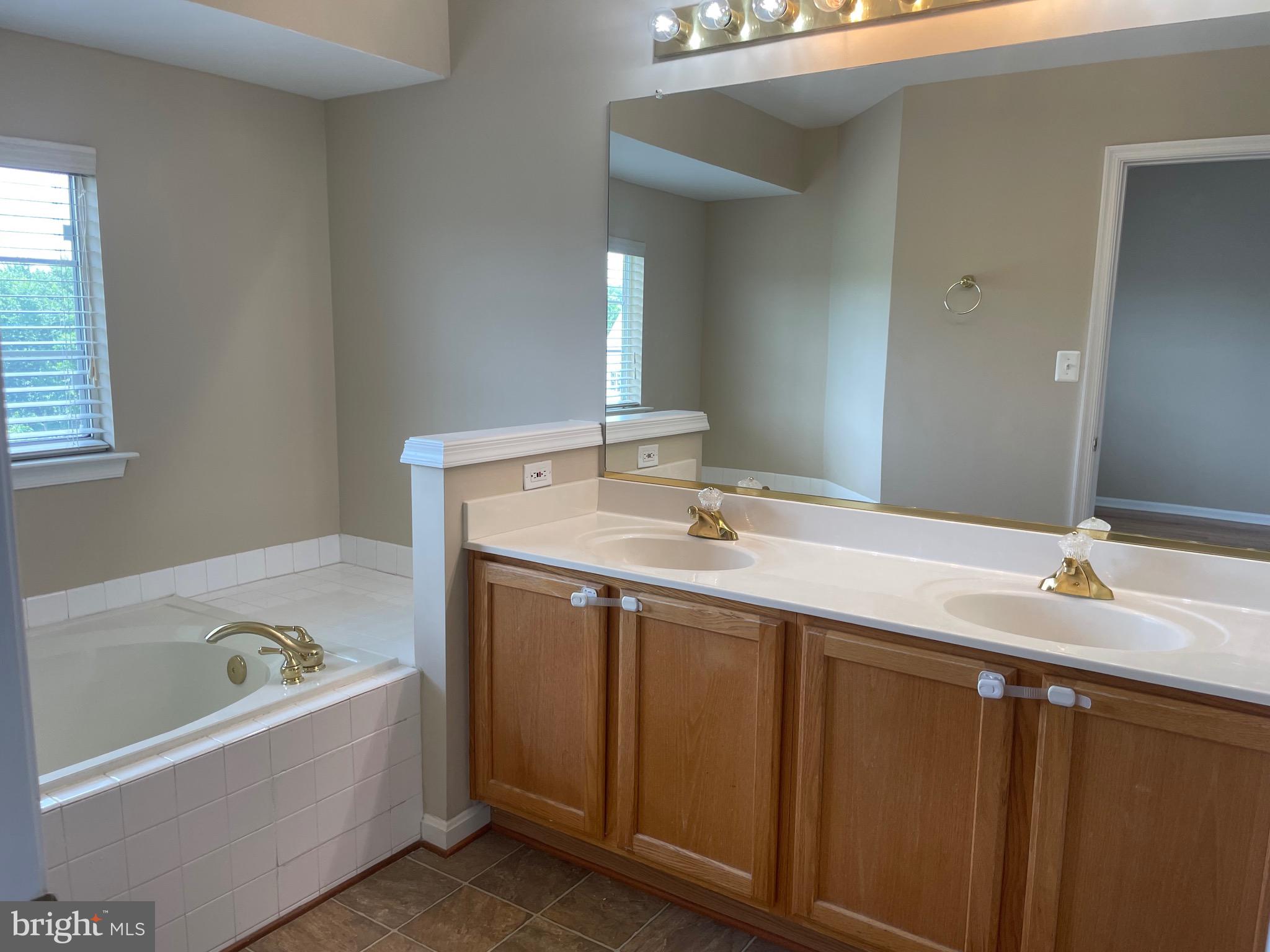 21629 KINGS CROSSING TER