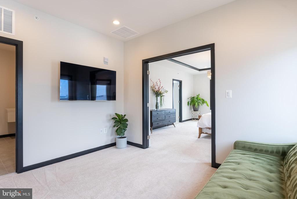 23603 Waterford Downs Ter