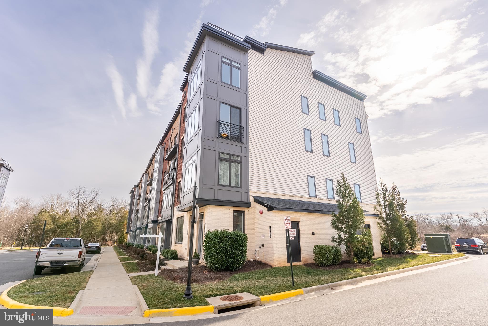 23603 Waterford Downs Ter