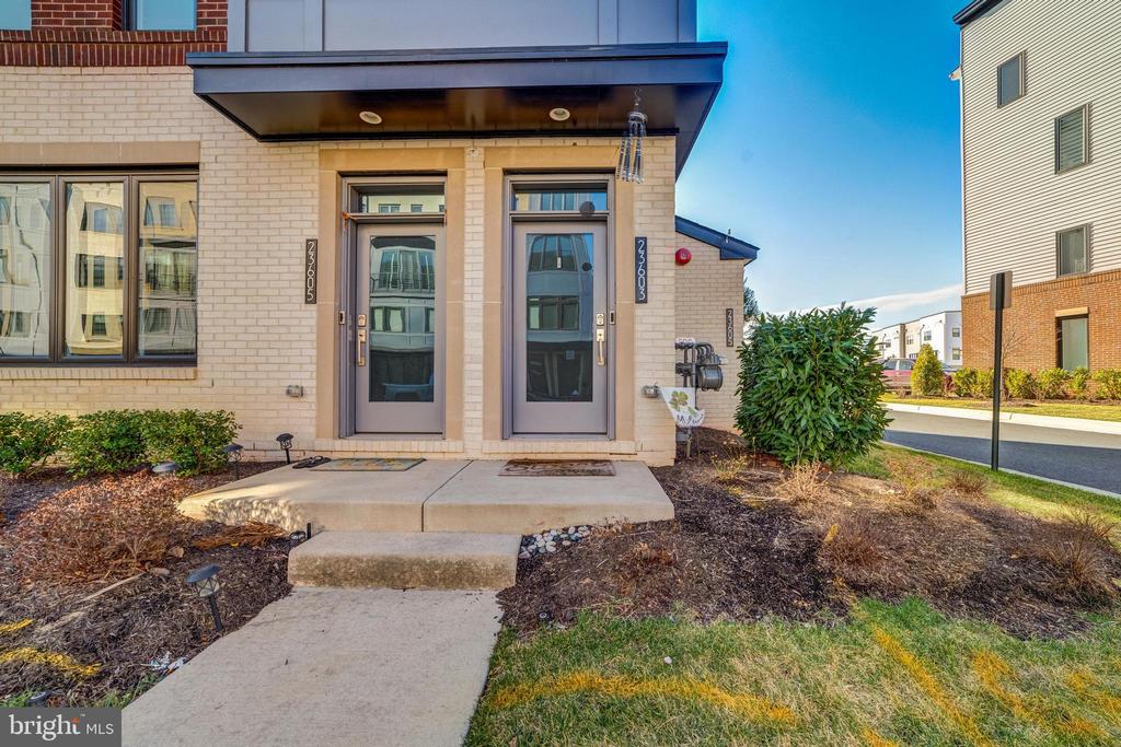 23603 Waterford Downs Ter