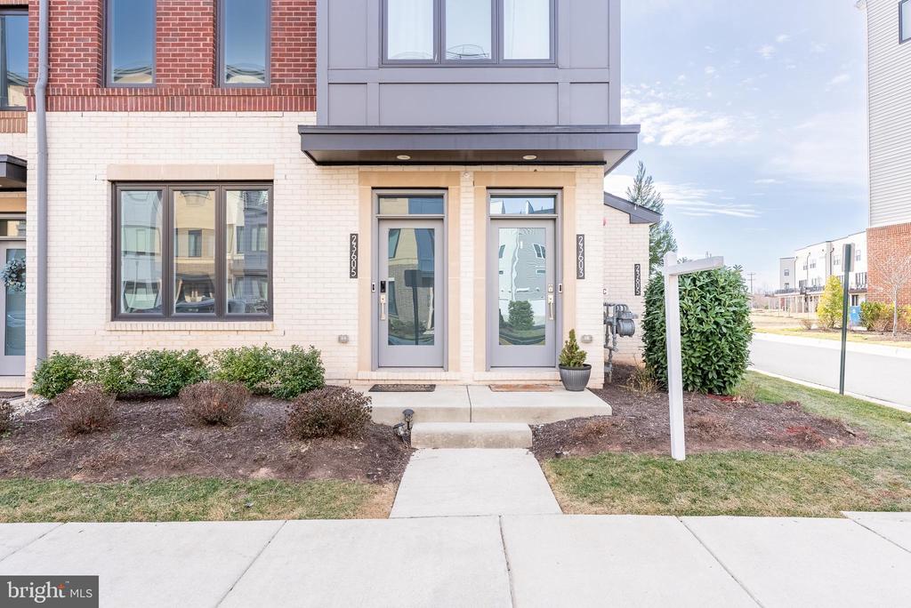 23603 Waterford Downs Ter