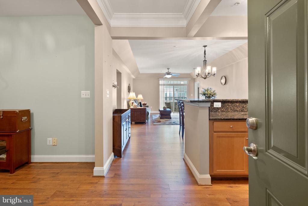 9200 Charleston Dr #401