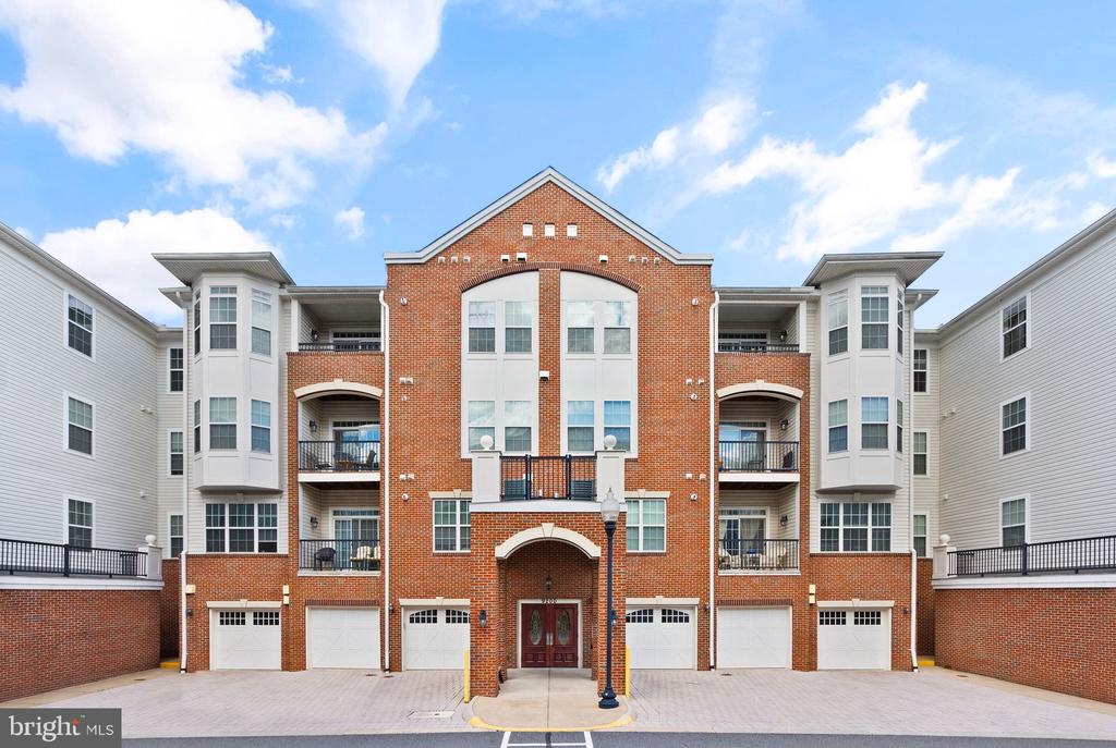 9200 Charleston Dr #401