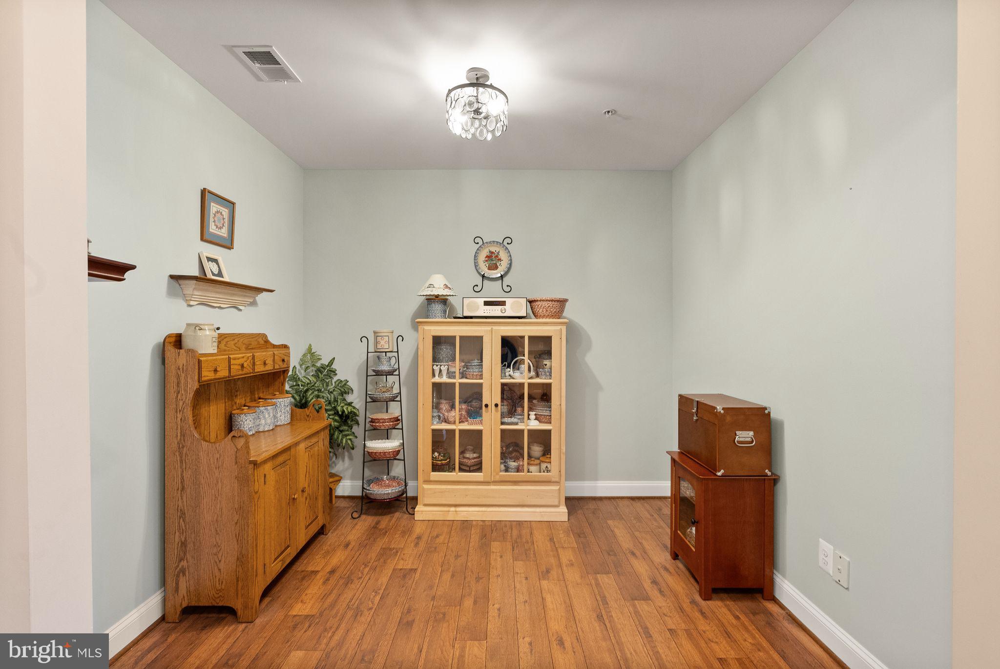 9200 Charleston Dr #401