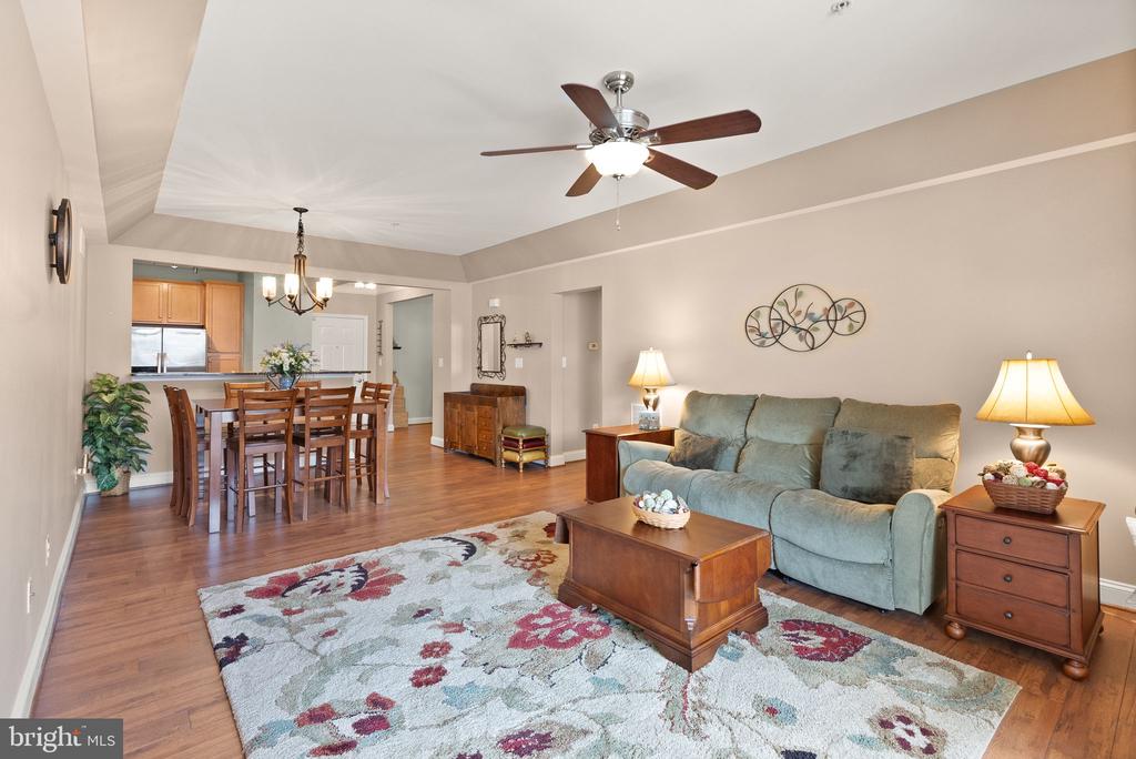 9200 Charleston Dr #401