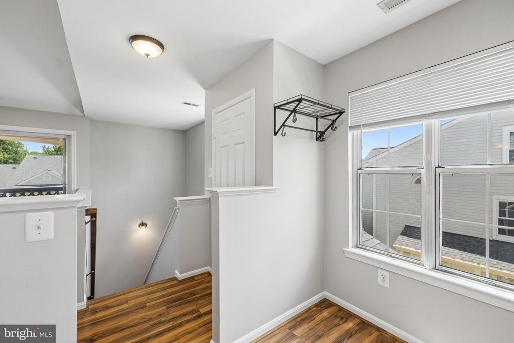 9393 SCARLET OAK DRIVE