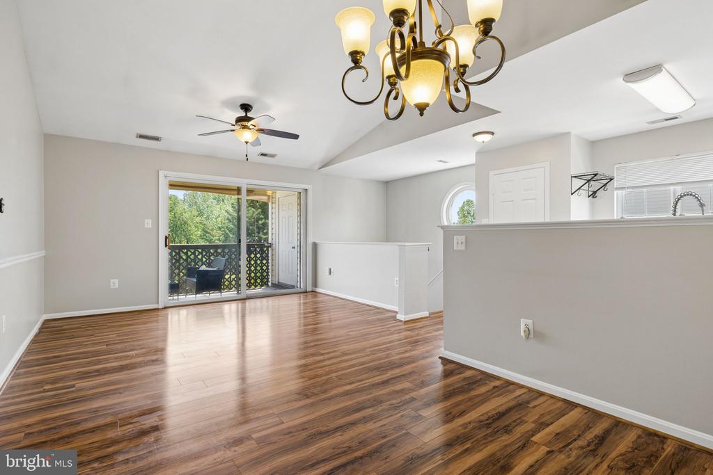 9393 SCARLET OAK DRIVE