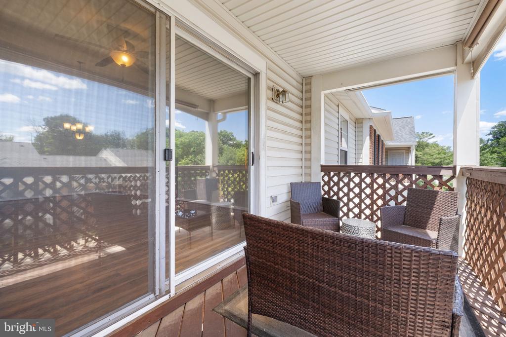 9393 SCARLET OAK DRIVE