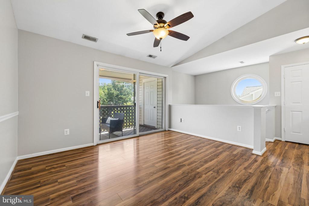 9393 SCARLET OAK DRIVE