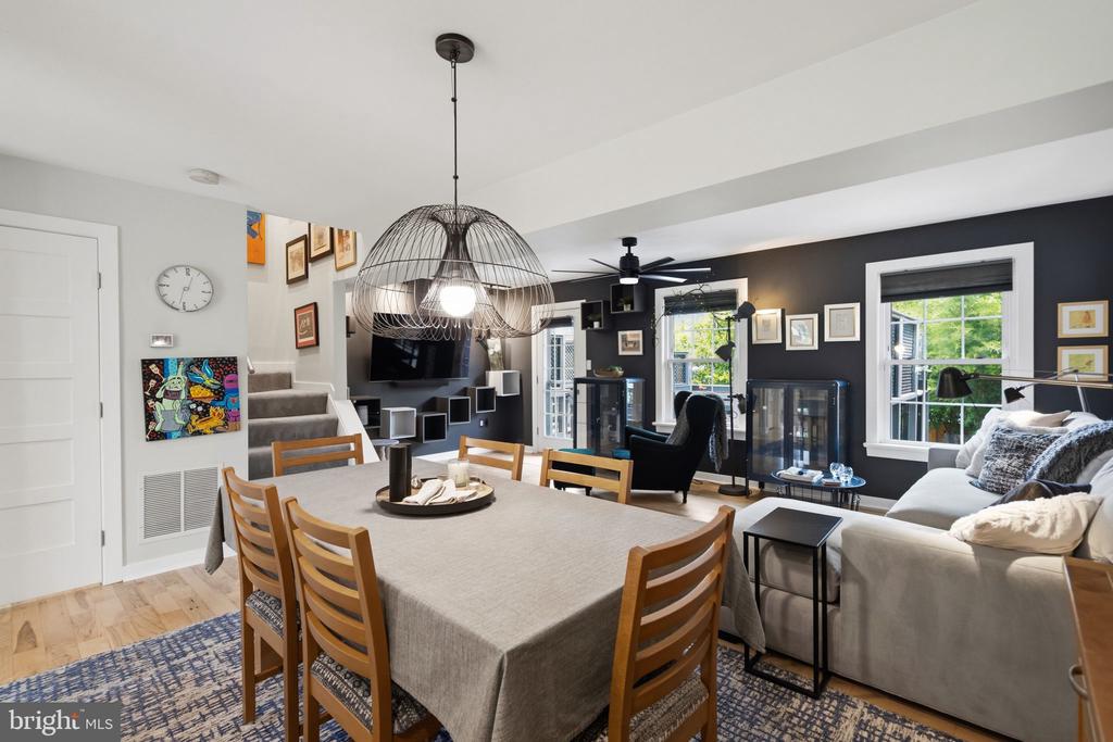 10186 SPEEDWELL COURT