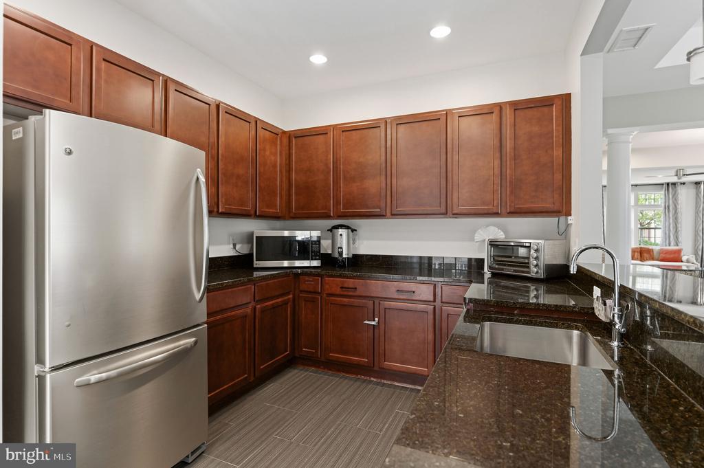 10275 FOUNTAIN CIRCLE Unit: 306