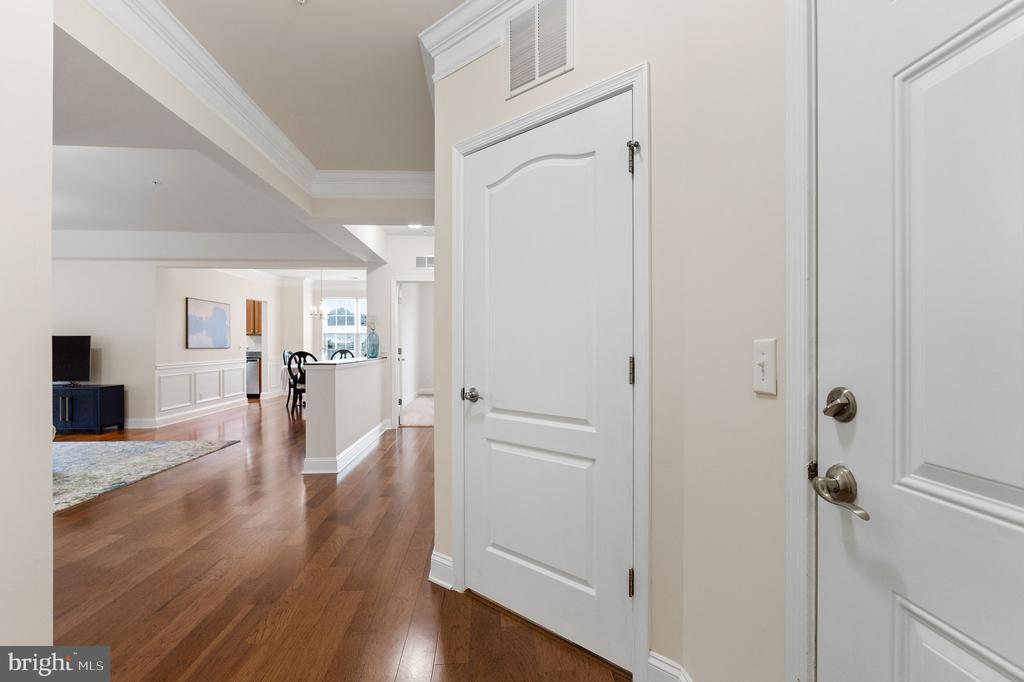 10275 FOUNTAIN CIRCLE Unit: 306