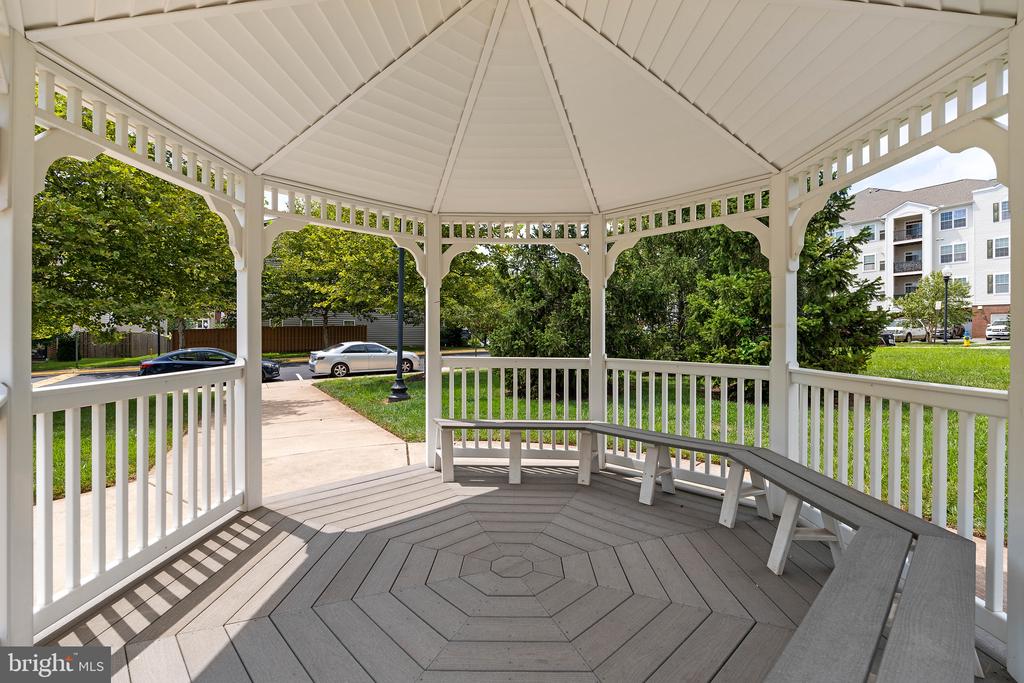 10275 FOUNTAIN CIRCLE Unit: 306