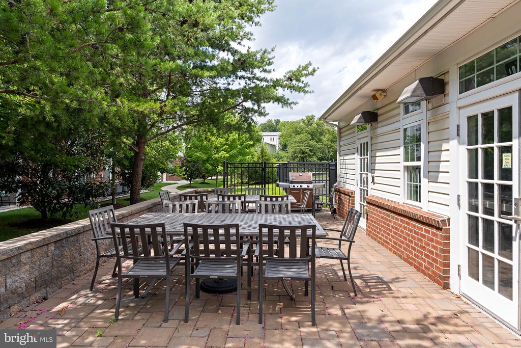 10275 FOUNTAIN CIRCLE Unit: 306