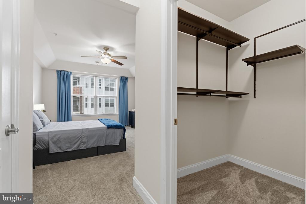 10275 FOUNTAIN CIRCLE Unit: 306