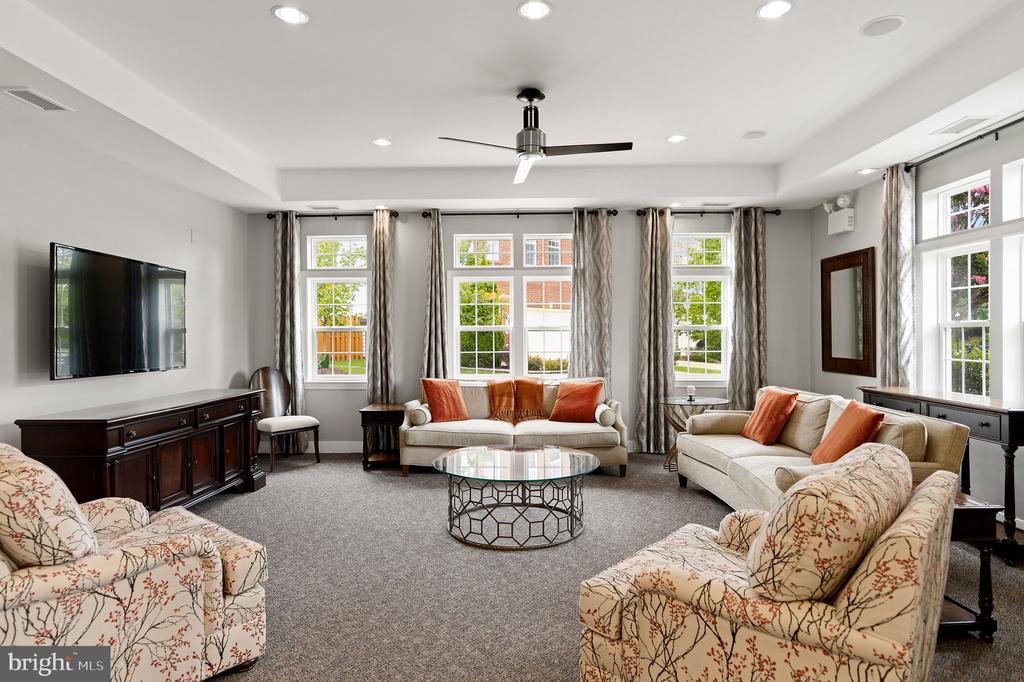 10275 FOUNTAIN CIRCLE Unit: 306