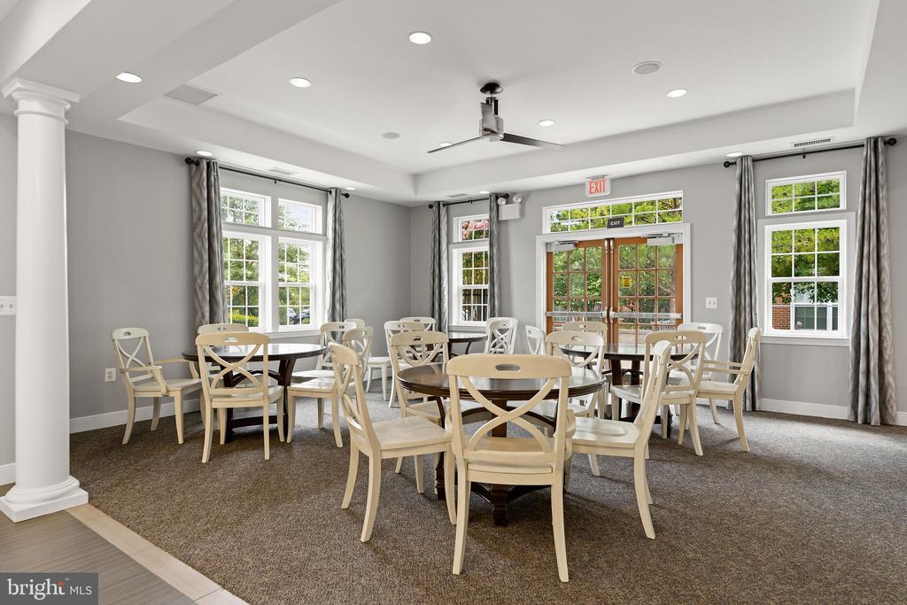 10275 FOUNTAIN CIRCLE Unit: 306