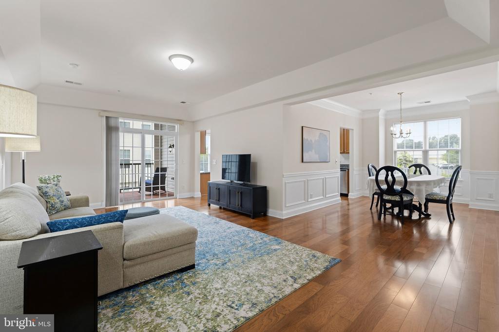 10275 FOUNTAIN CIRCLE Unit: 306