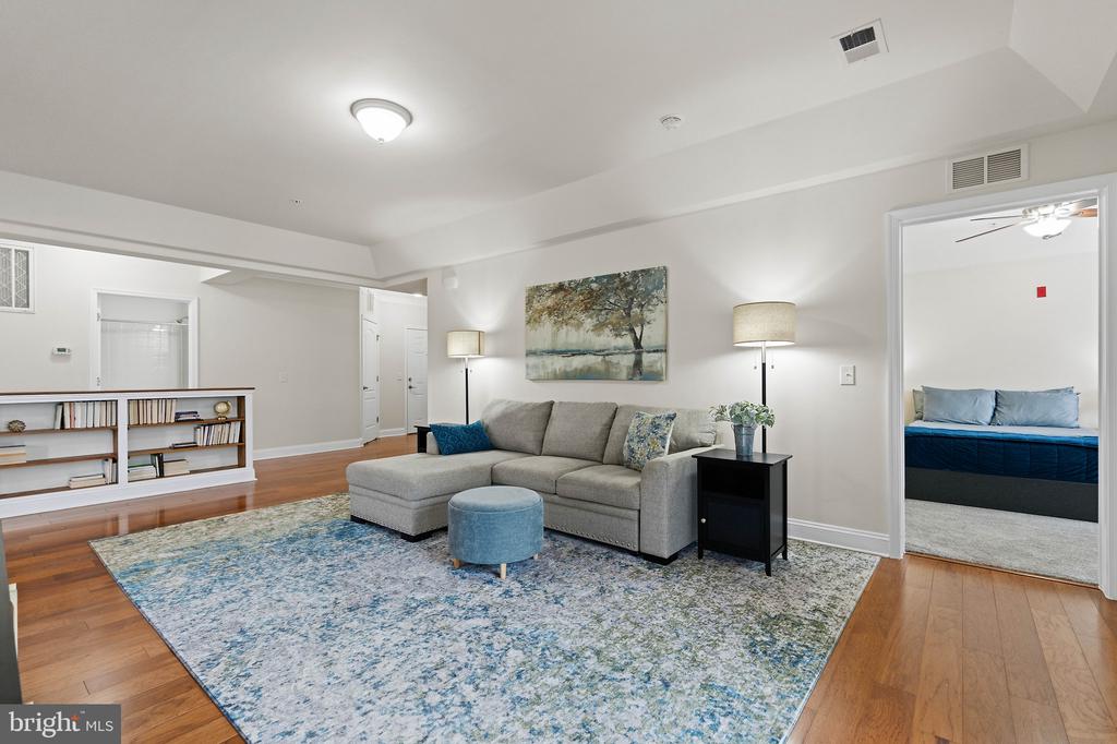 10275 FOUNTAIN CIRCLE Unit: 306