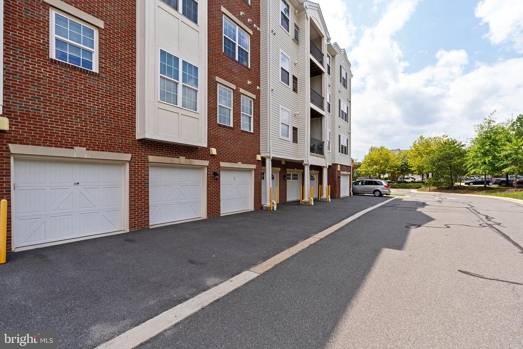 10275 FOUNTAIN CIRCLE Unit: 306