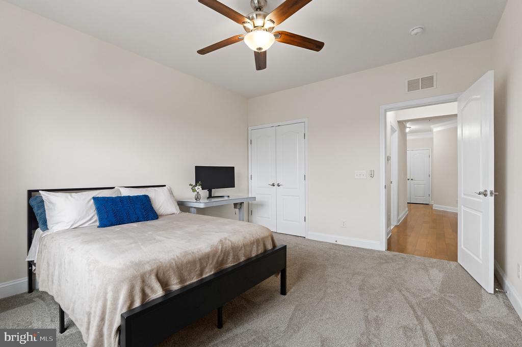10275 FOUNTAIN CIRCLE Unit: 306