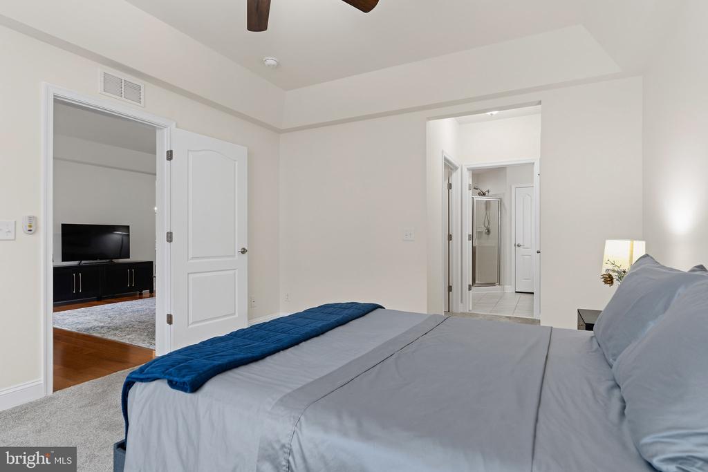 10275 FOUNTAIN CIRCLE Unit: 306
