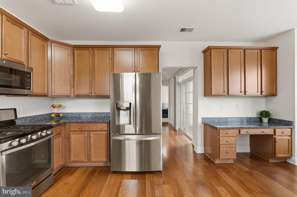 10275 FOUNTAIN CIRCLE Unit: 306