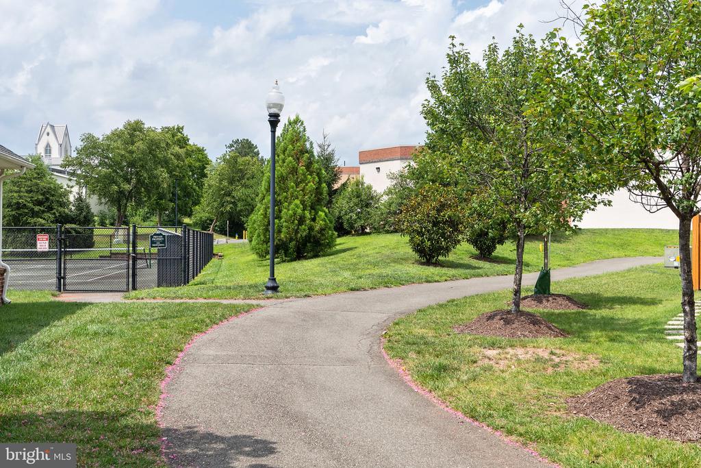 10275 FOUNTAIN CIRCLE Unit: 306