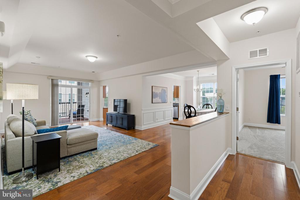 10275 FOUNTAIN CIRCLE Unit: 306