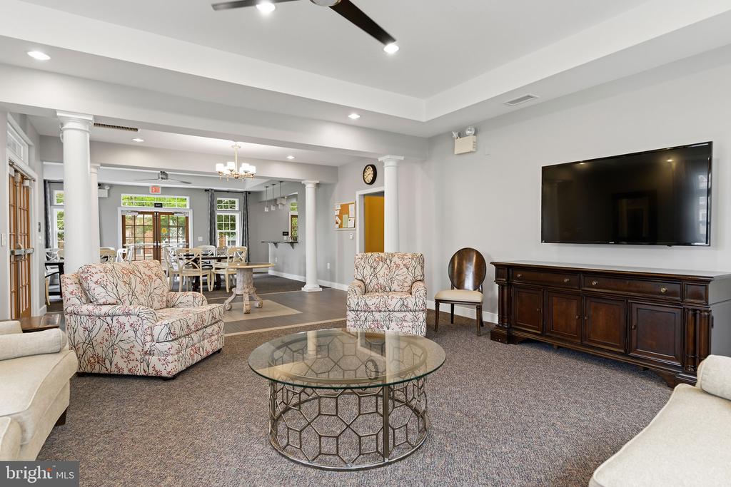 10275 FOUNTAIN CIRCLE Unit: 306