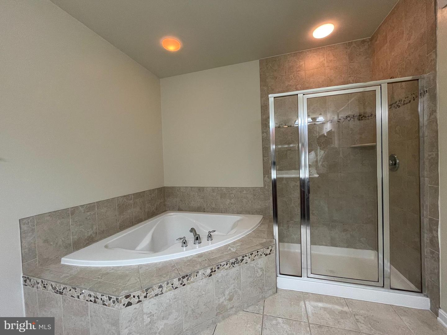 9720 Holmes Pl #Unit 407