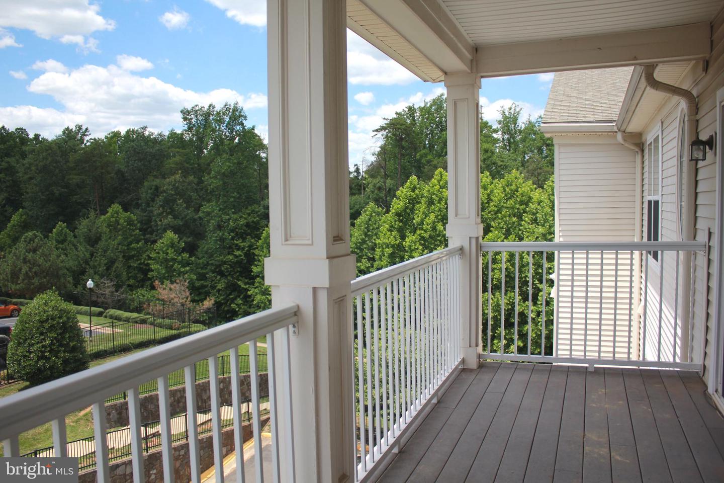 9720 Holmes Pl #Unit 407