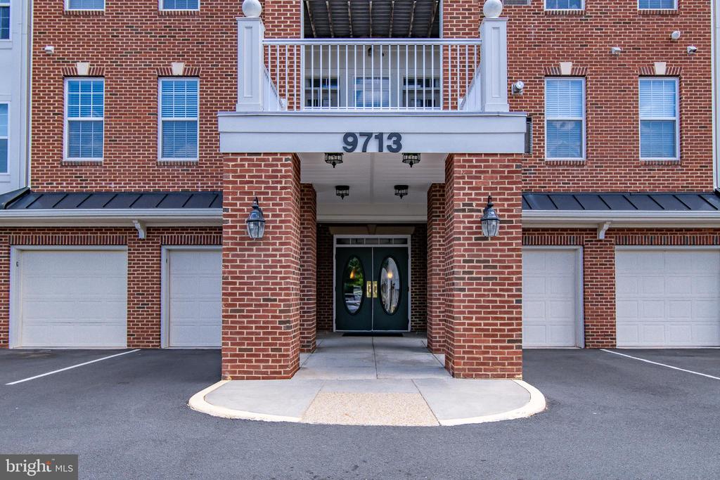 9713 HANDERSON PLACE UNIT 407