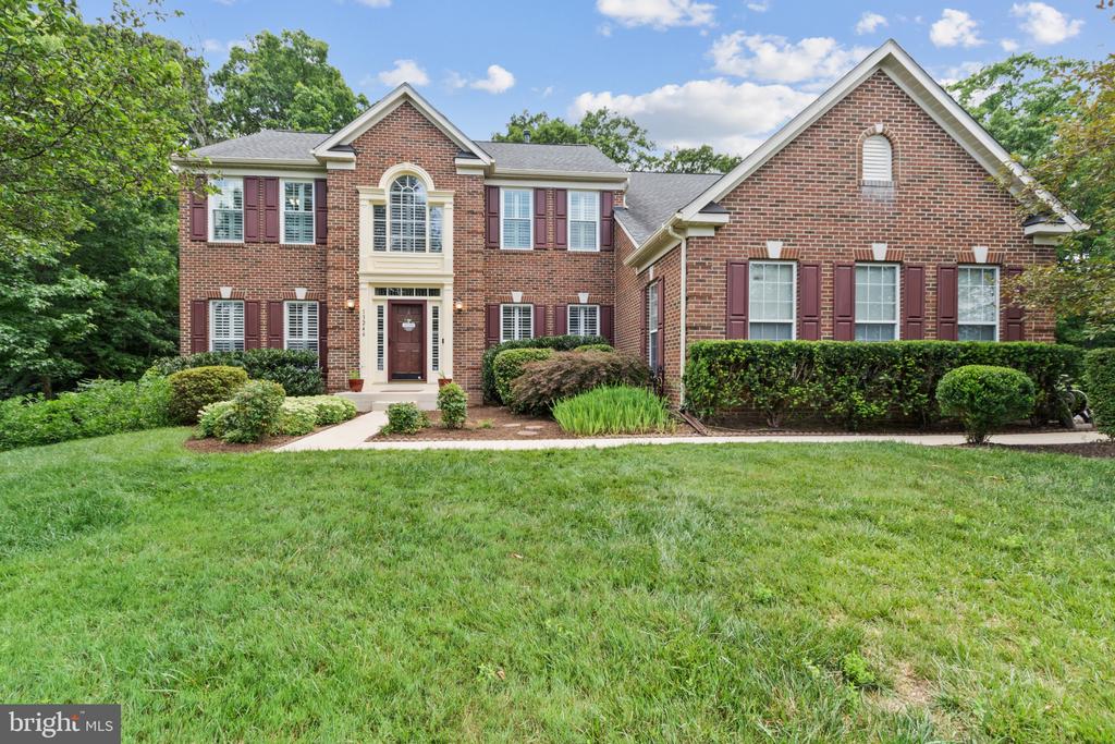 13246 Amblewood Dr