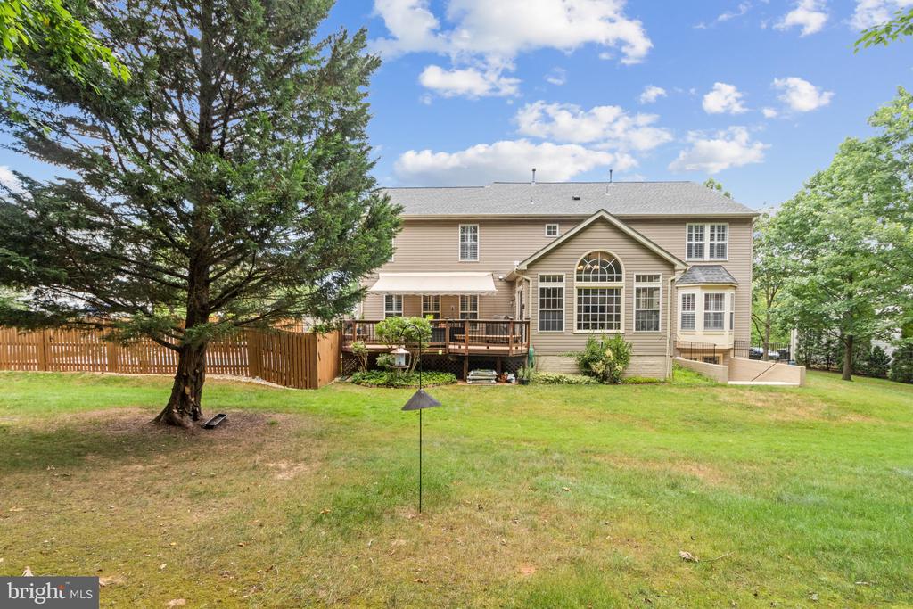 13246 Amblewood Dr