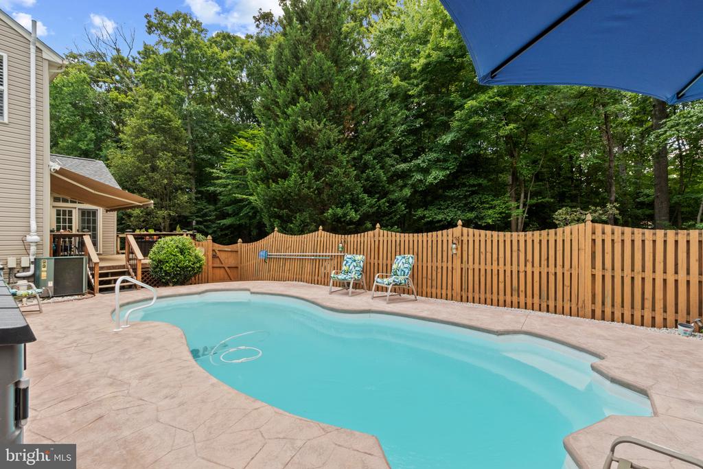 13246 Amblewood Dr