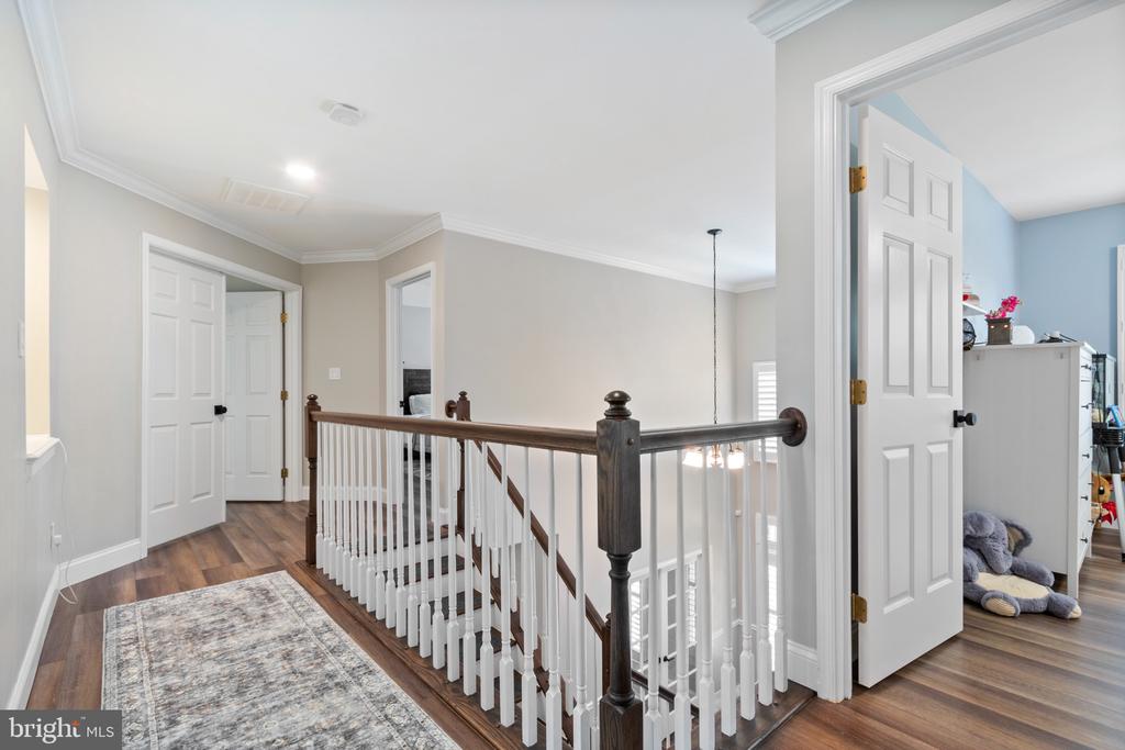 13246 Amblewood Dr