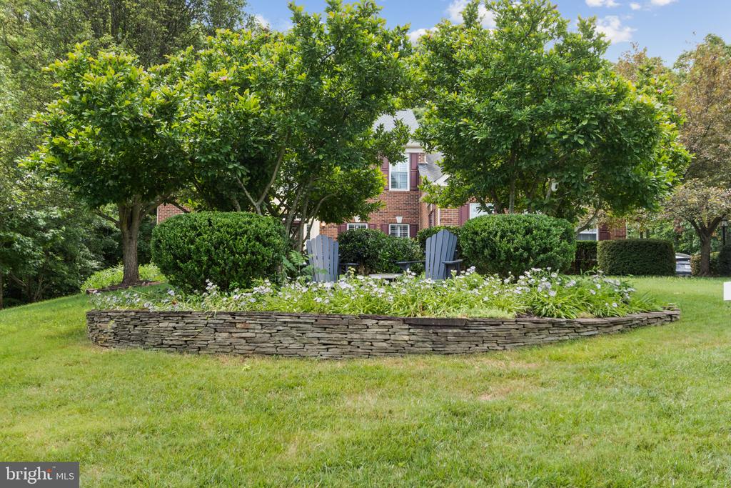 13246 Amblewood Dr