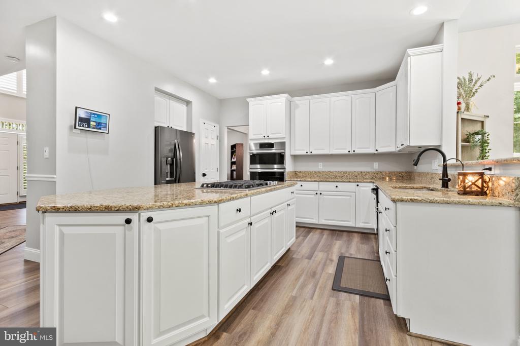 13246 Amblewood Dr