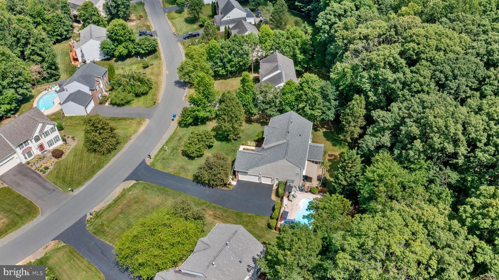 13246 Amblewood Dr