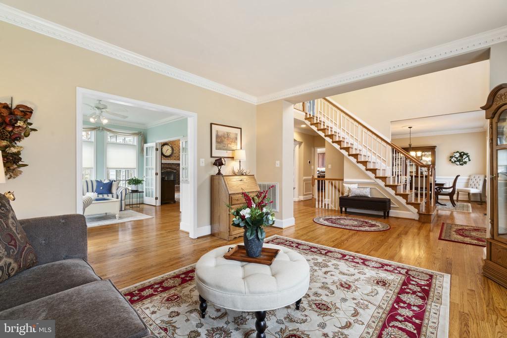 7880 English St
