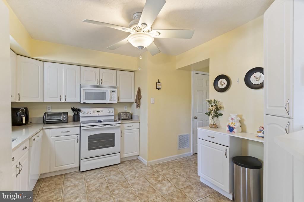 12228 Nutmeg Ct