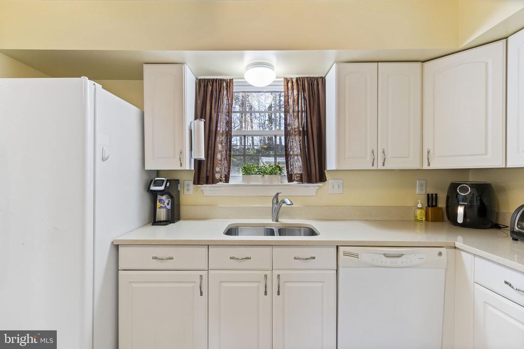 12228 Nutmeg Ct