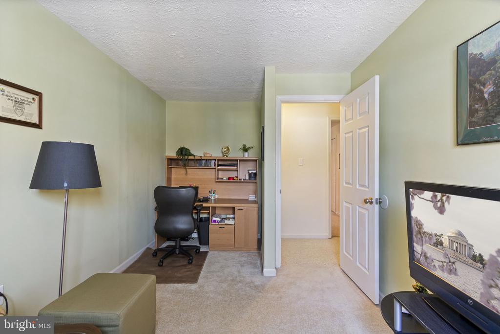 12228 Nutmeg Ct